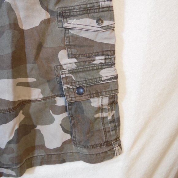 Iron CO Cargo Shorts Mens 38‎ Camo Streetwear Baggy Pockets Camping Beach Casual - Picture 4 of 9